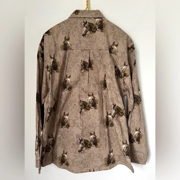 NWT Clearwater Outfitters Horse Equestrian Western Button Up Shirt Men’s Medium - Picture 2 of 7